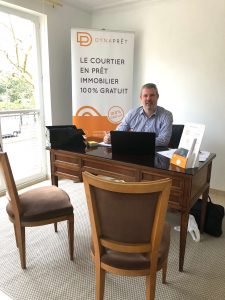 DAVID AU BUREAU